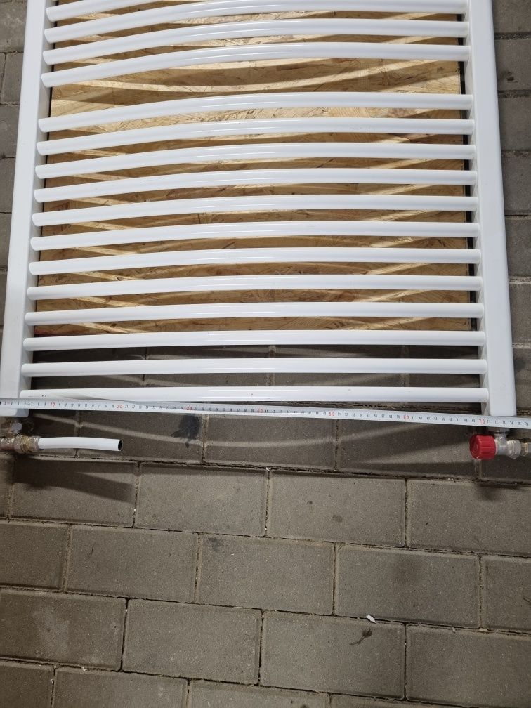 Grzejnik łazienkowy Gorgiel 750x1700, biały, podłączenie dolne