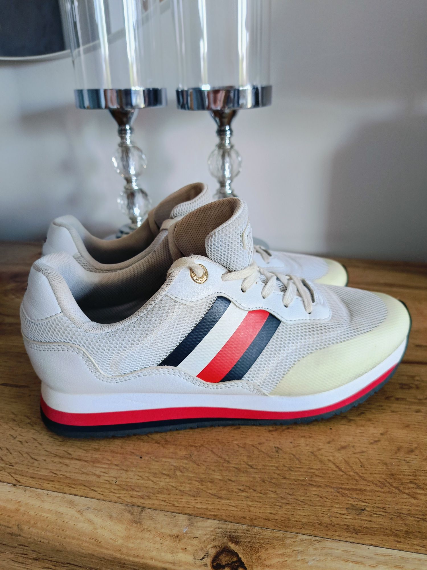 Buty Tommy Hilfiger 41 białe sneakersy