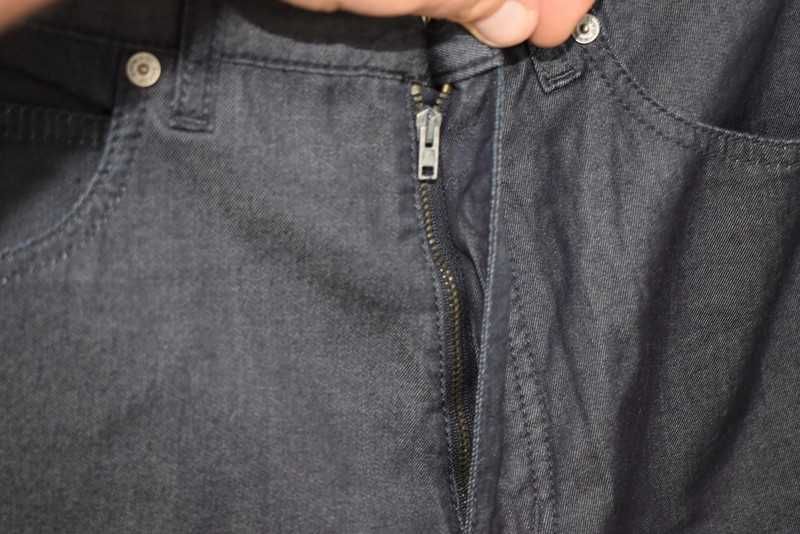Armani Jeans klasyczne granatowe lekkie jeansy  30 30 S elastan pas 76