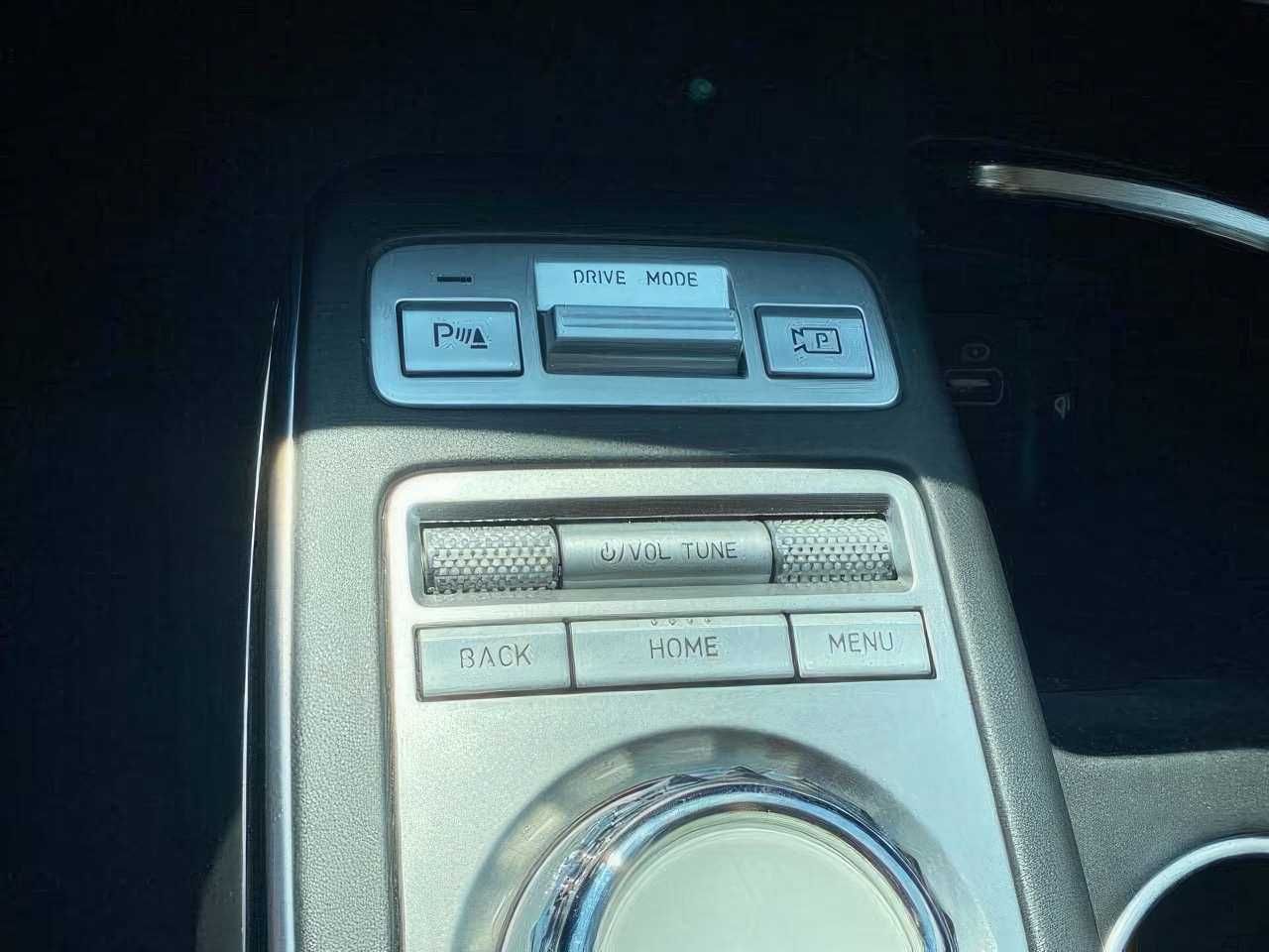 2022 Genesis GV70 2.5T Standard