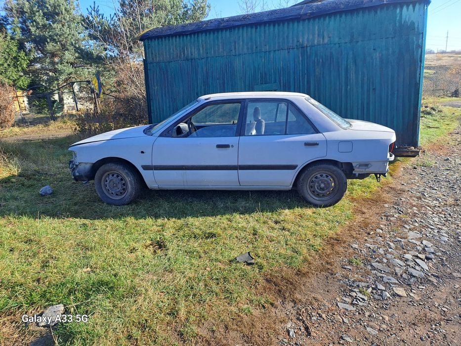 Продам мазду  323