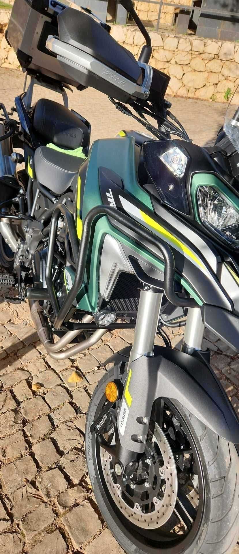Benelli TRK702  impecável
