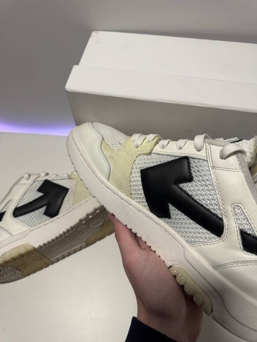 Off-White Out-Of-Office Офіси 43