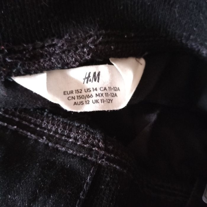 Chłopięce spodnie dresowe z materiału roz 152 H&M