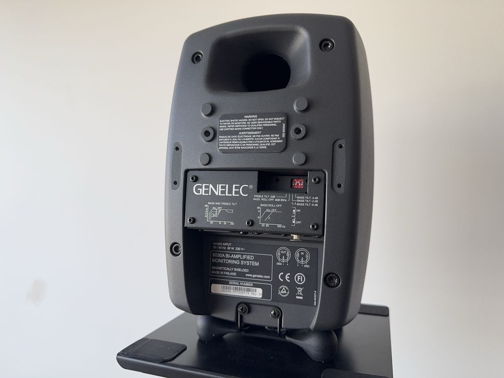 Genelec 8030a - Monitor Coluna estúdio - como novas