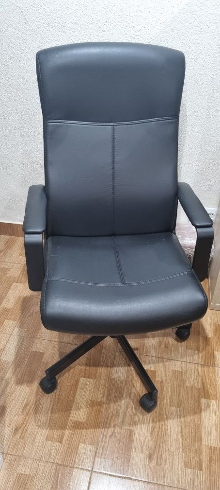 Cadeira escritório Ikea - Negociável.