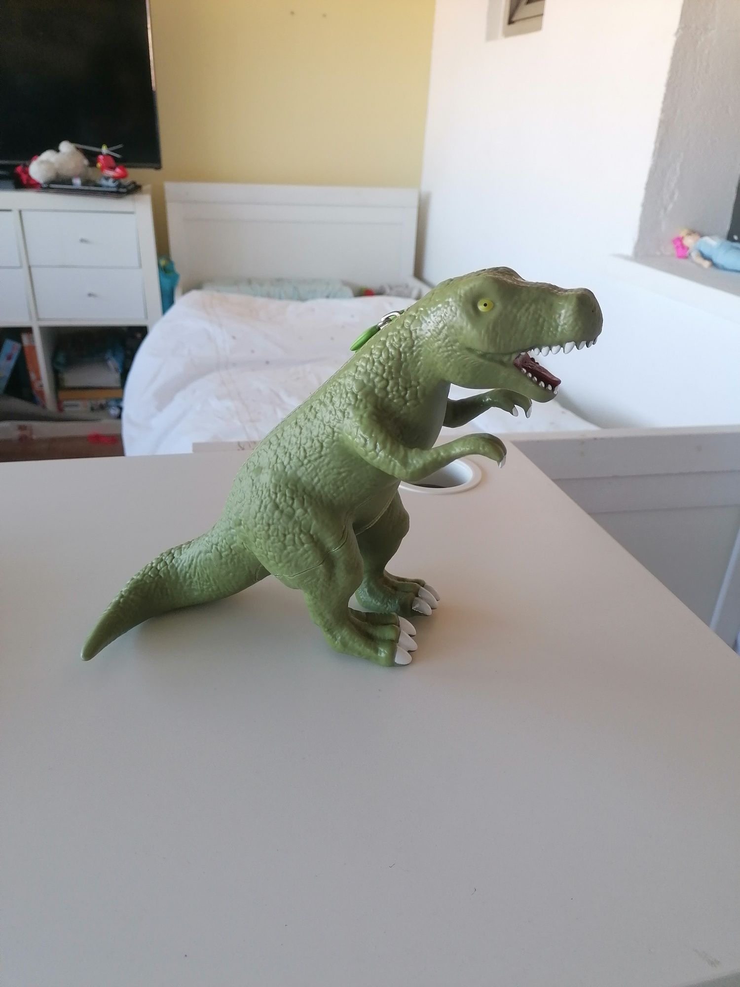 Estojo dinossauro