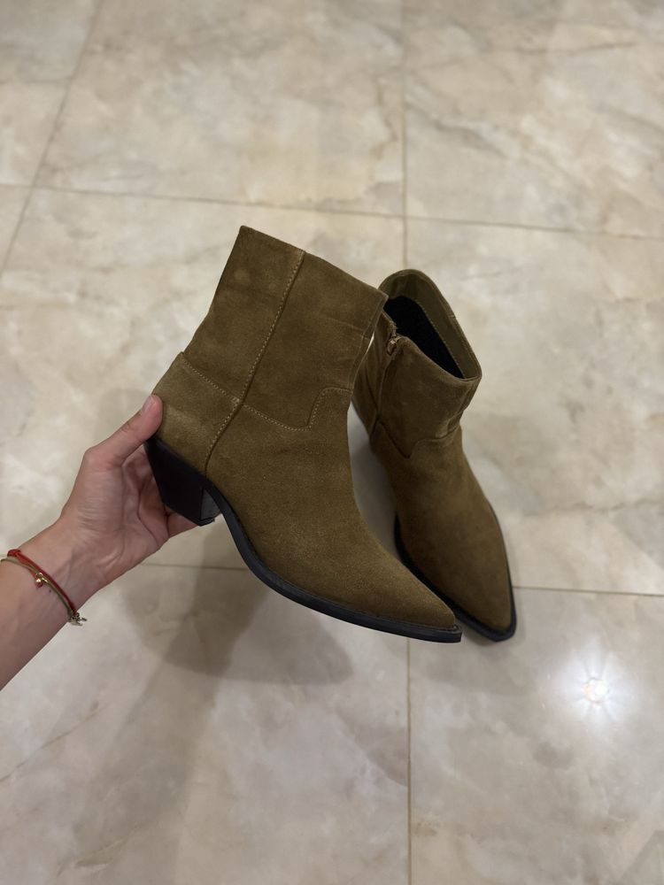 Жіночі замшеві казаки ковбойки Zara