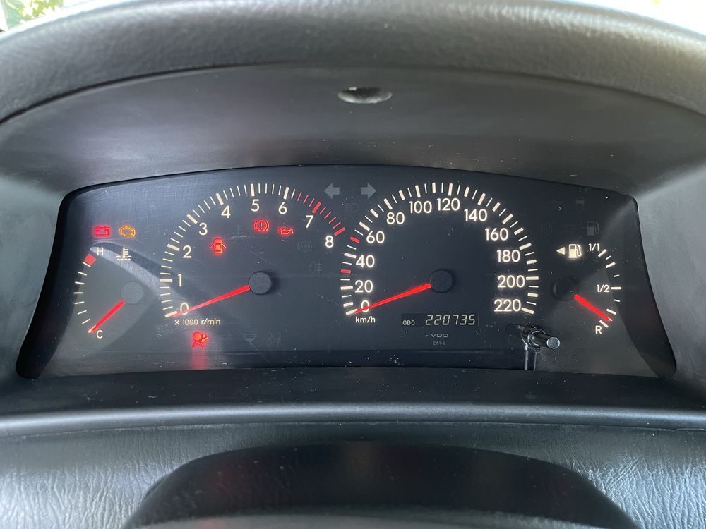 Toyota Corolla 1.6 VVT-i – 3 Portas