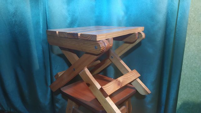 Розкладний дерев'яний стілець під замовлення
