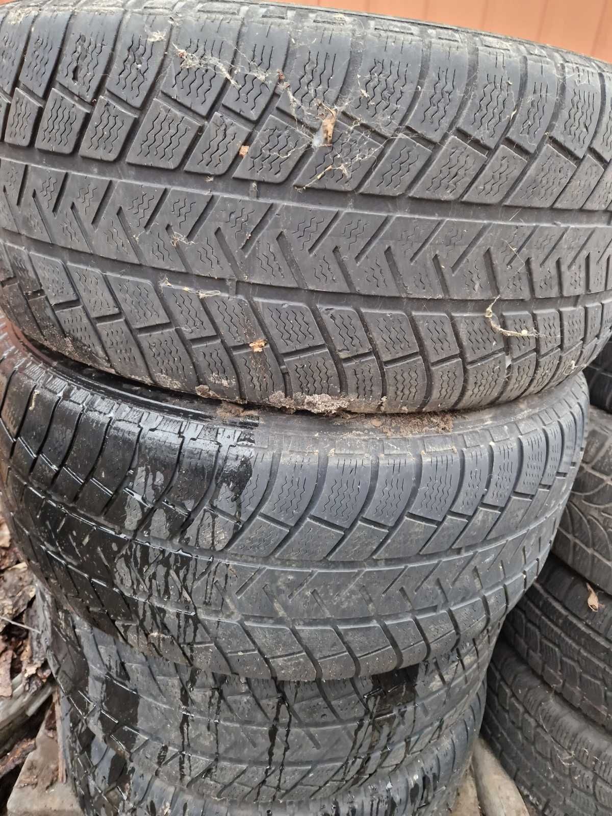 Резина 255/55R18. Цена за 4 колеса.