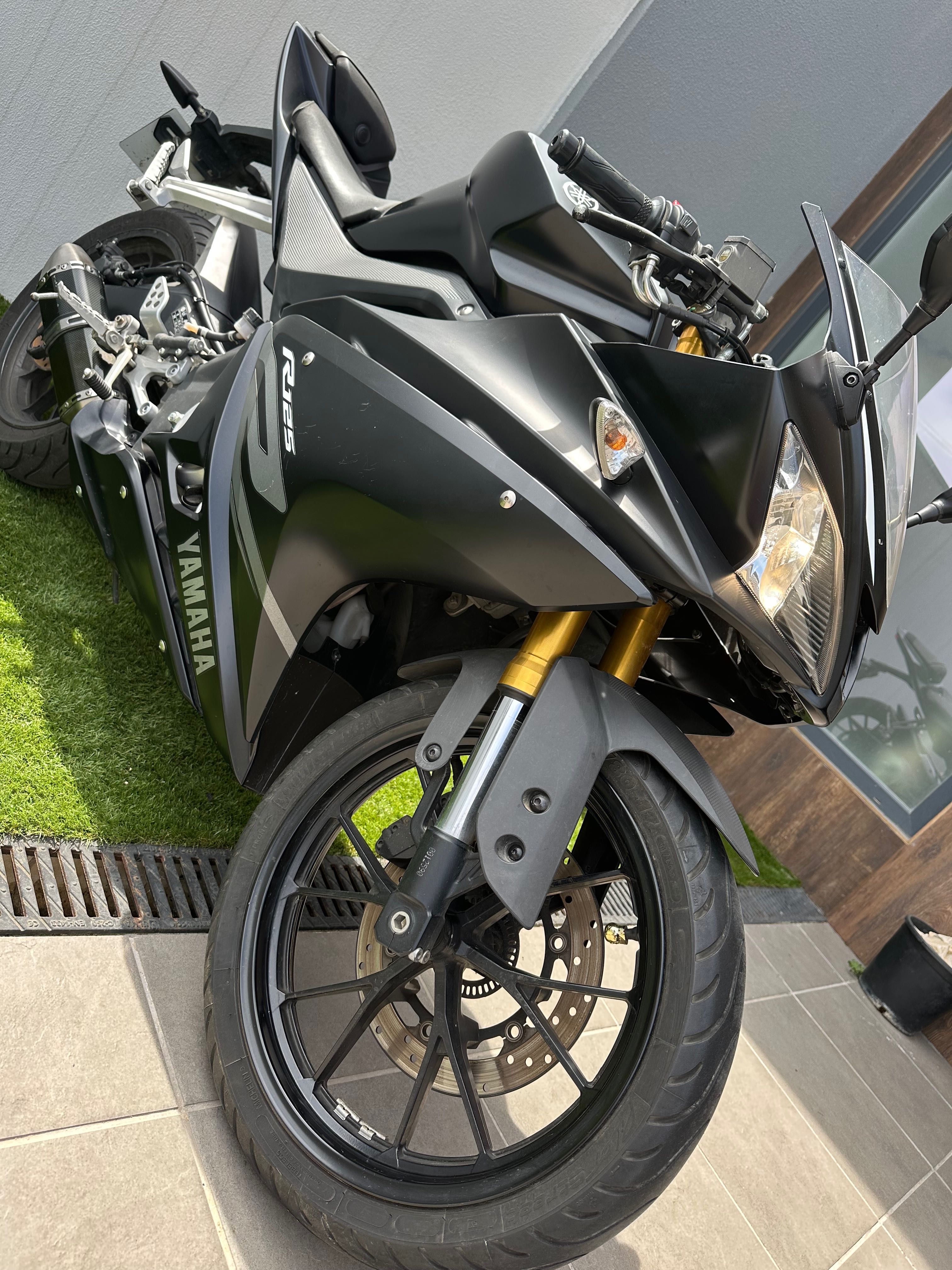 YAMAHA YZF R125 Oportunidade!!