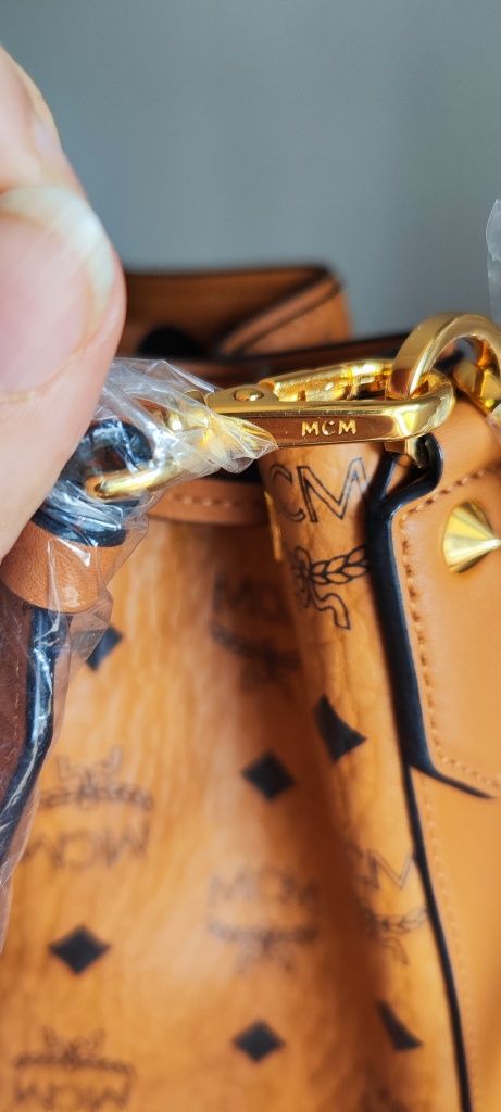 MCM nowa oryginalna torebka dwa paski skóra monogram visetos