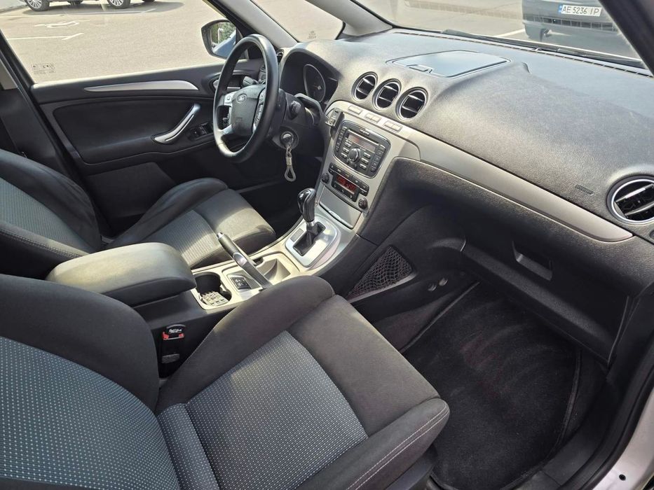Ford S-Max 2011г.