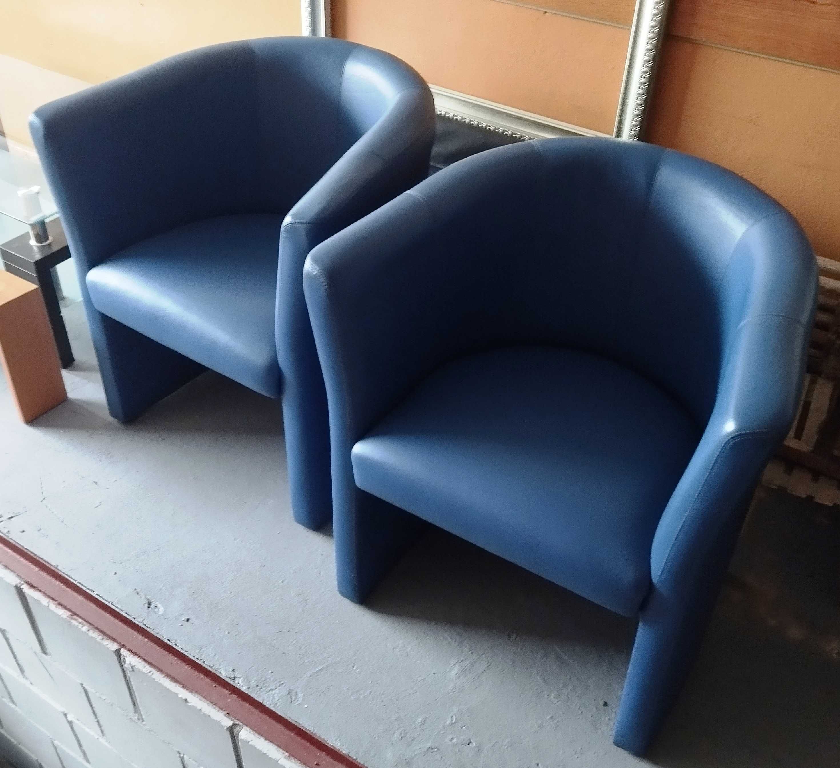 Dwa owalne fotele, ekoskóra, niebieskie