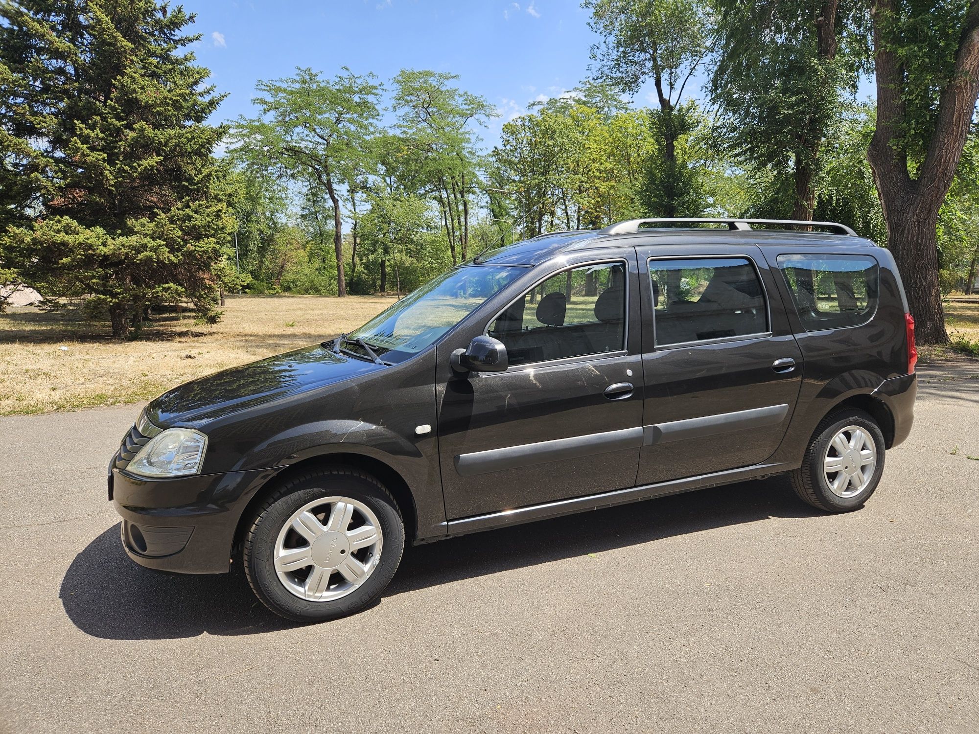 Продам Dacia Logan MCW Laureat +