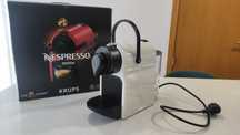 Maquina café Nespresso Inissia, como nova, caixa