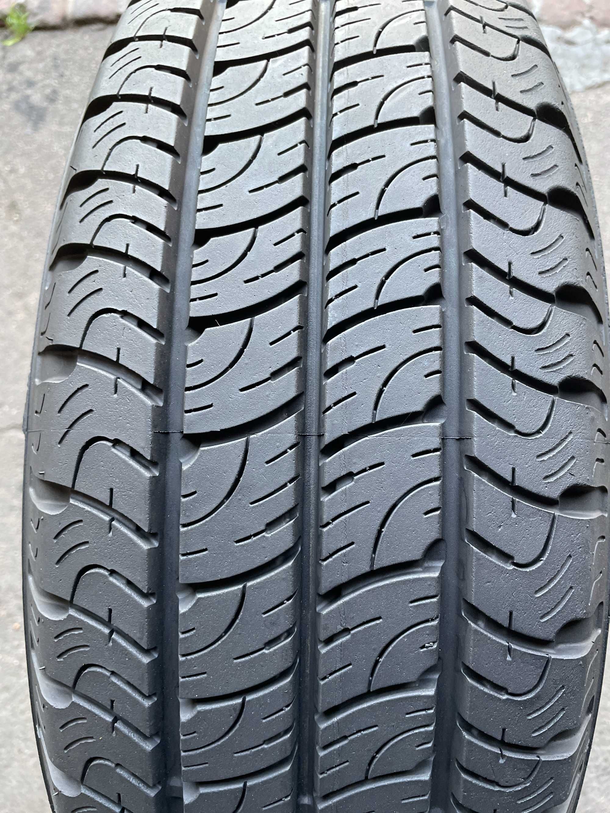 Opona Goodyear 215/65R16C