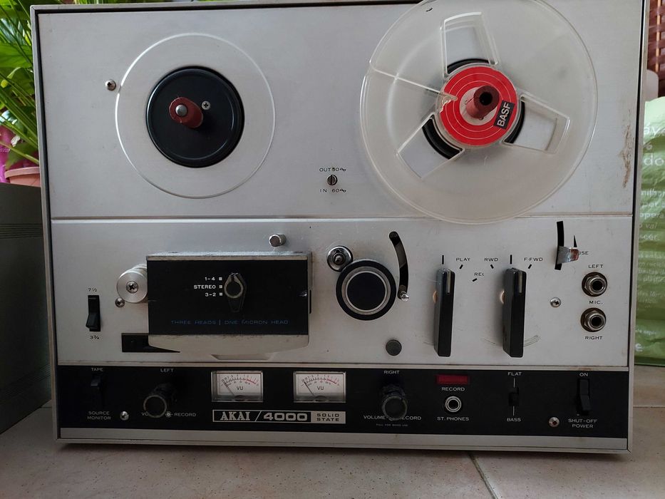 Gravador de fita Akai 4000 de 1970 + 20 fitas