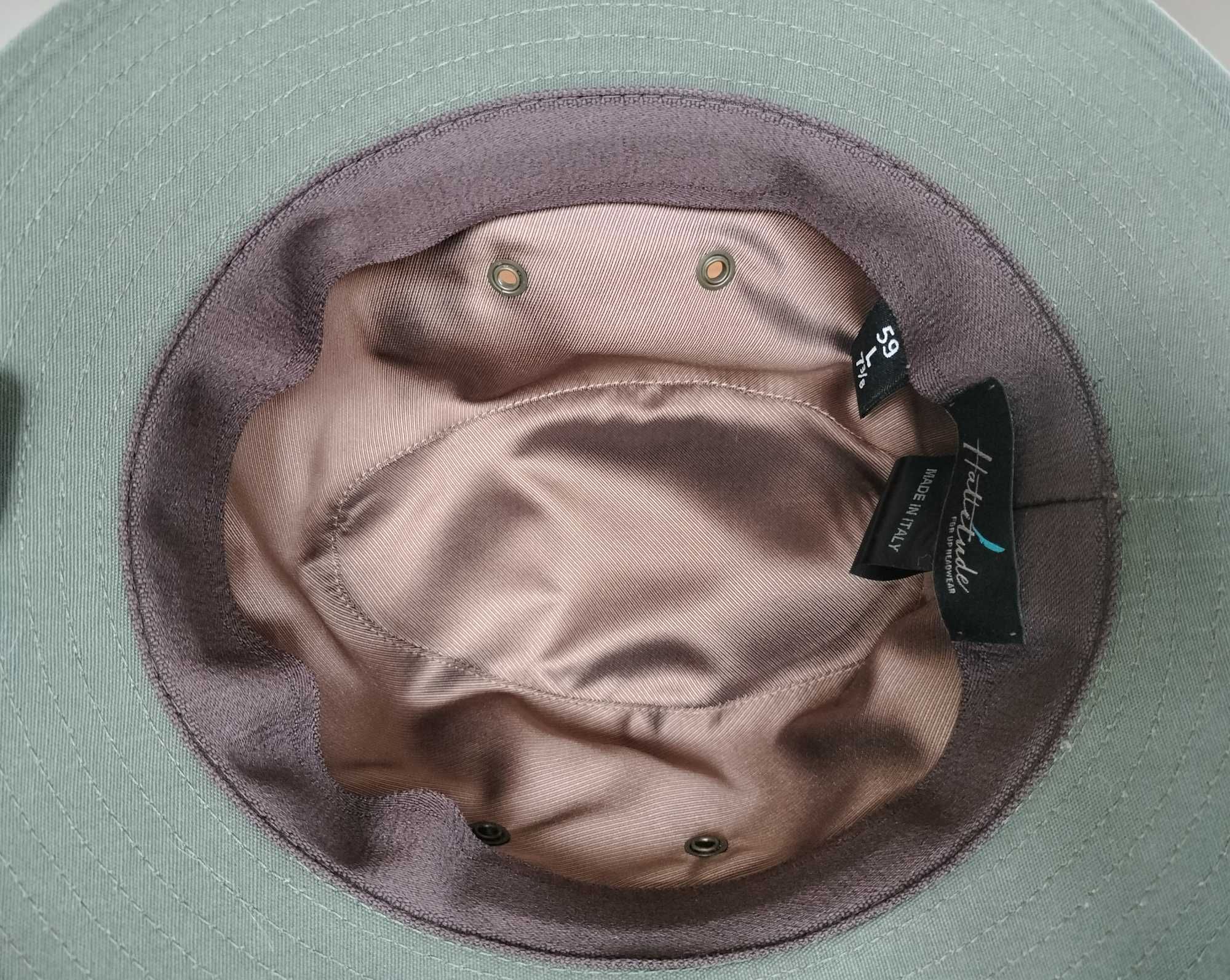 Chapeu elegante verde