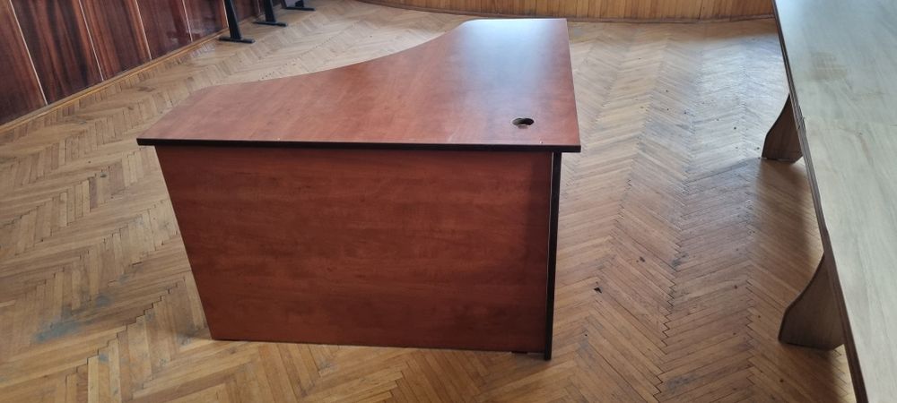 Стіл комп'ютерний, стіл кутовий