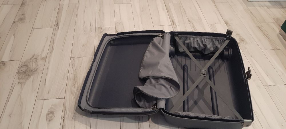 Walizka Samsonite Young Spinner duża na czterech kółkach