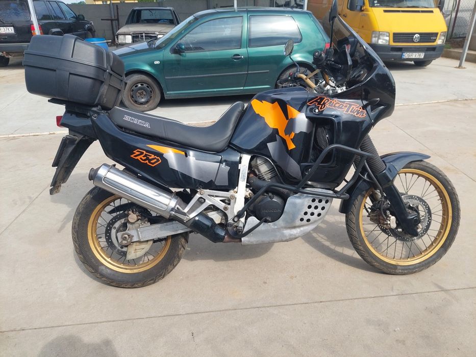 Honda africa twin xrv 750