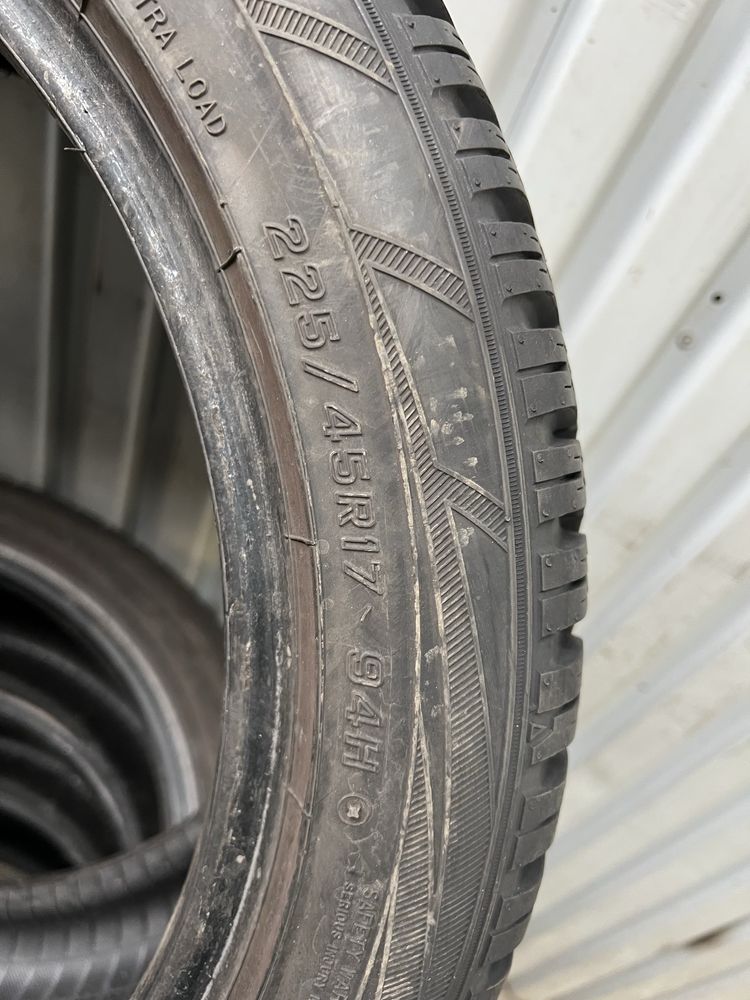 225/45/17 Falken Eurowinter
