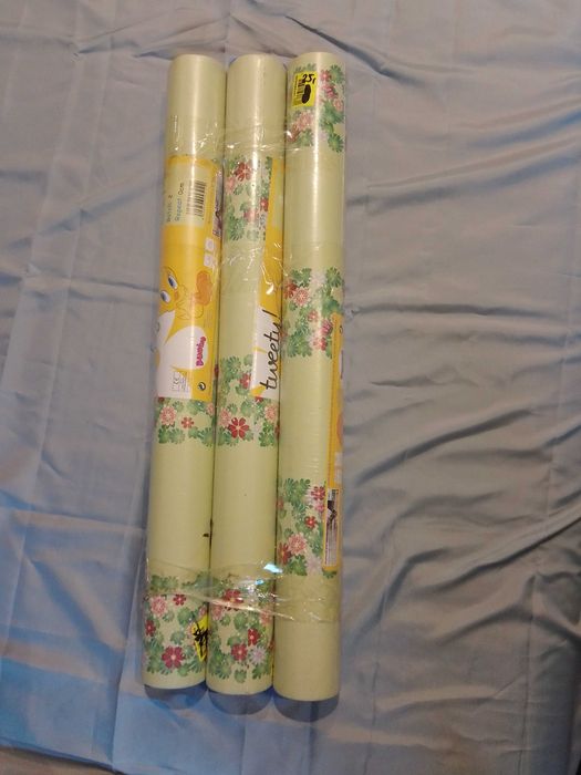Tapeta papierowa zielona z kwiatami 10,05x53cm 3 rolki Dandino