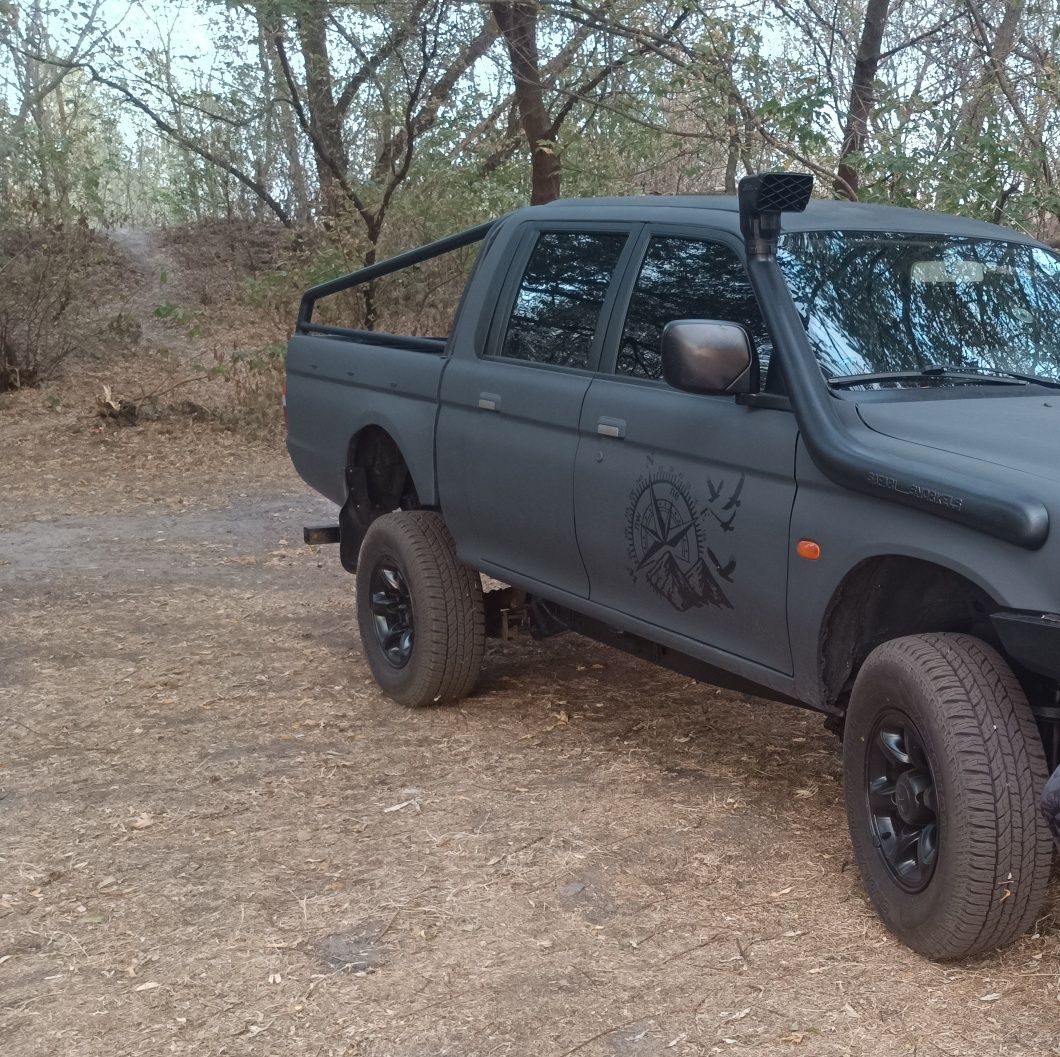 Продам на L200 3 покоління багажник на кузов машина 2001рокк