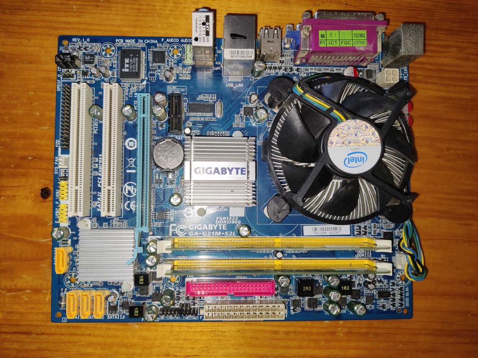 Материнська плата Gigabyte GA-G31M-S2L