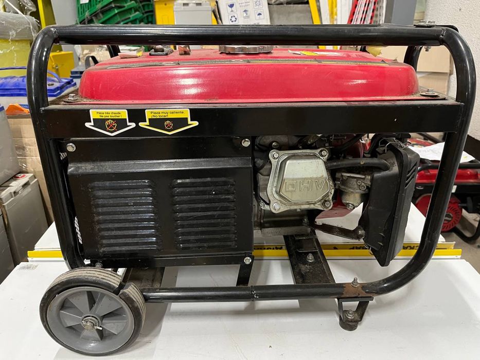 Генератор бензиновий