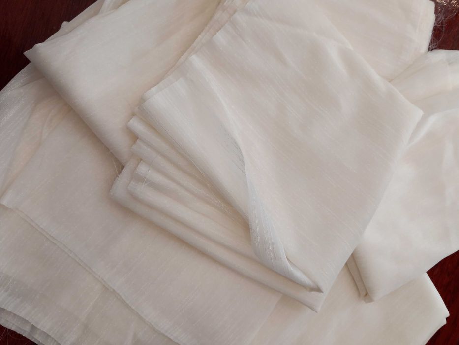 Retalhos de tecido cortinado