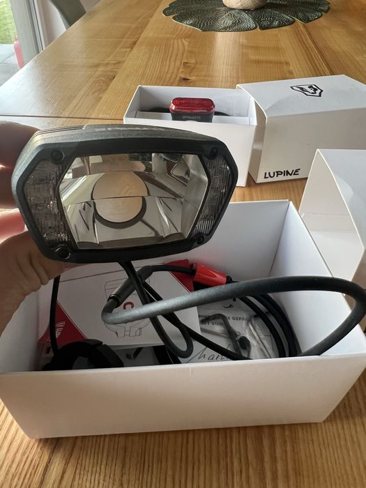 Lampka przednia e bike Lupine slx  2800 lum i tył Lupine c14 komplet