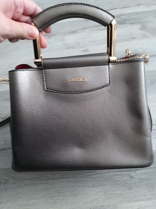 Torebka Kriste Bell na łańcuszku