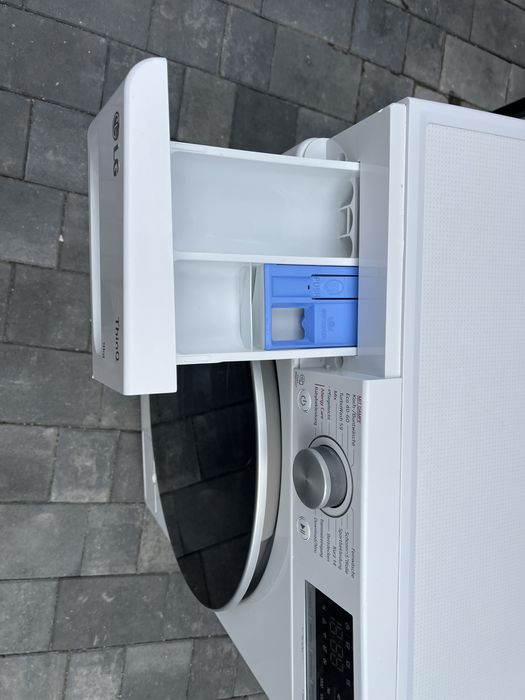 Продам пральну машину LG FA94V5UVW1 (9 кг)