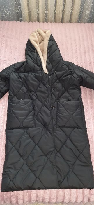 Пальто жіноче з хутром