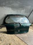 Кришка багажника в зборі Toyota Yaris 99-06