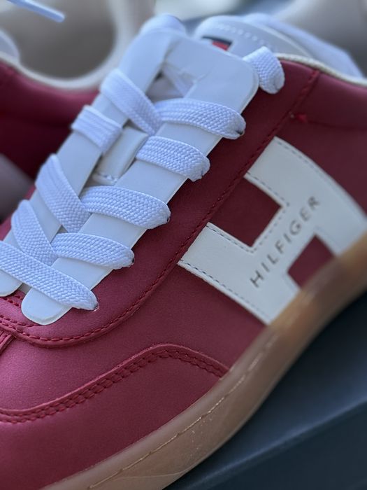 Оригіналі Tommy Hilfiger, мокасини, кеди жіночі.