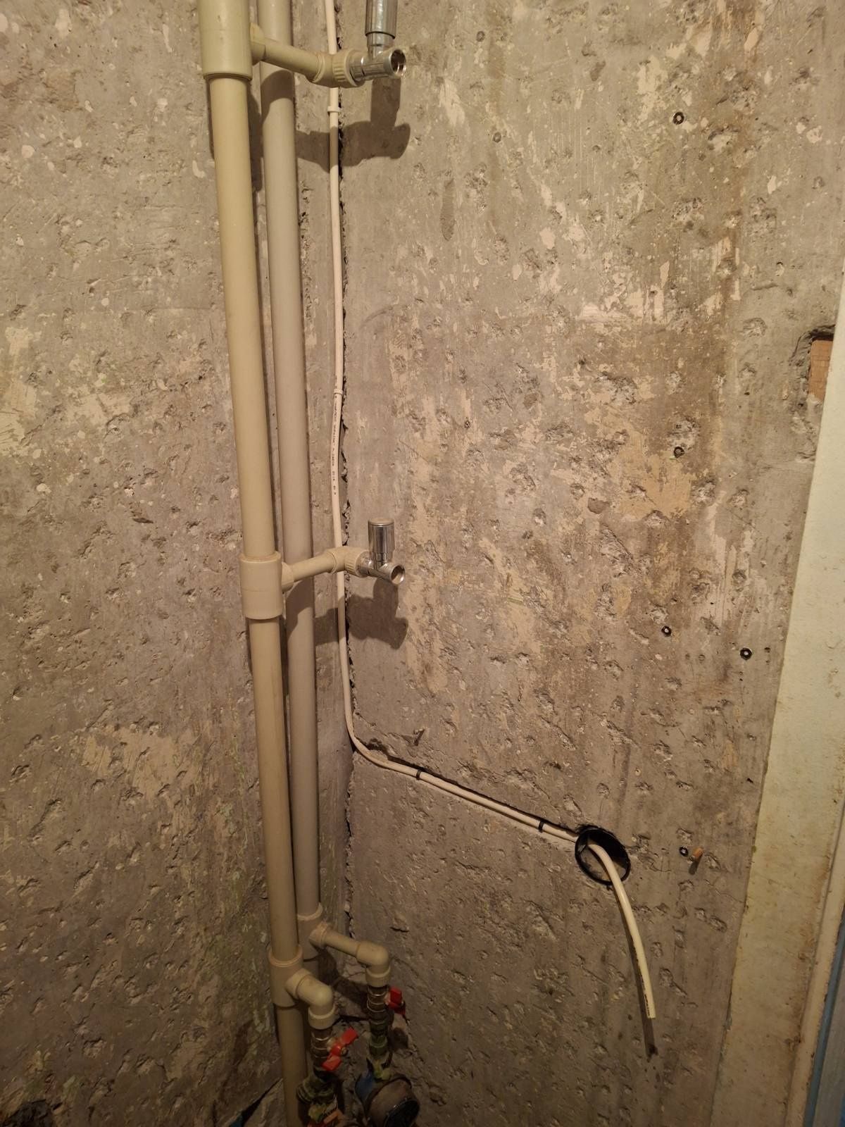 Продам 2ком квартиру на Троицкой (Красина).