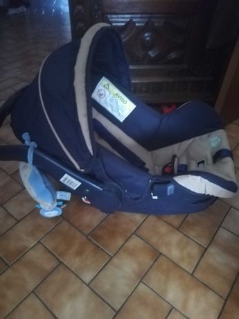 Cadeira auto de bebé e babycoque