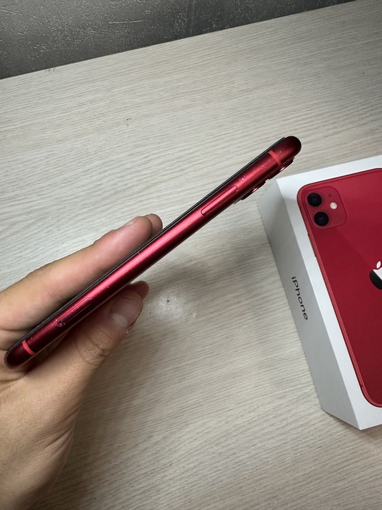 Продам Iphone 11 red