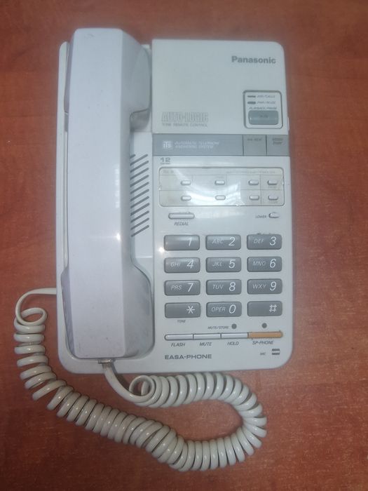 Telefon stacjonarny Panasonic z sekretarką