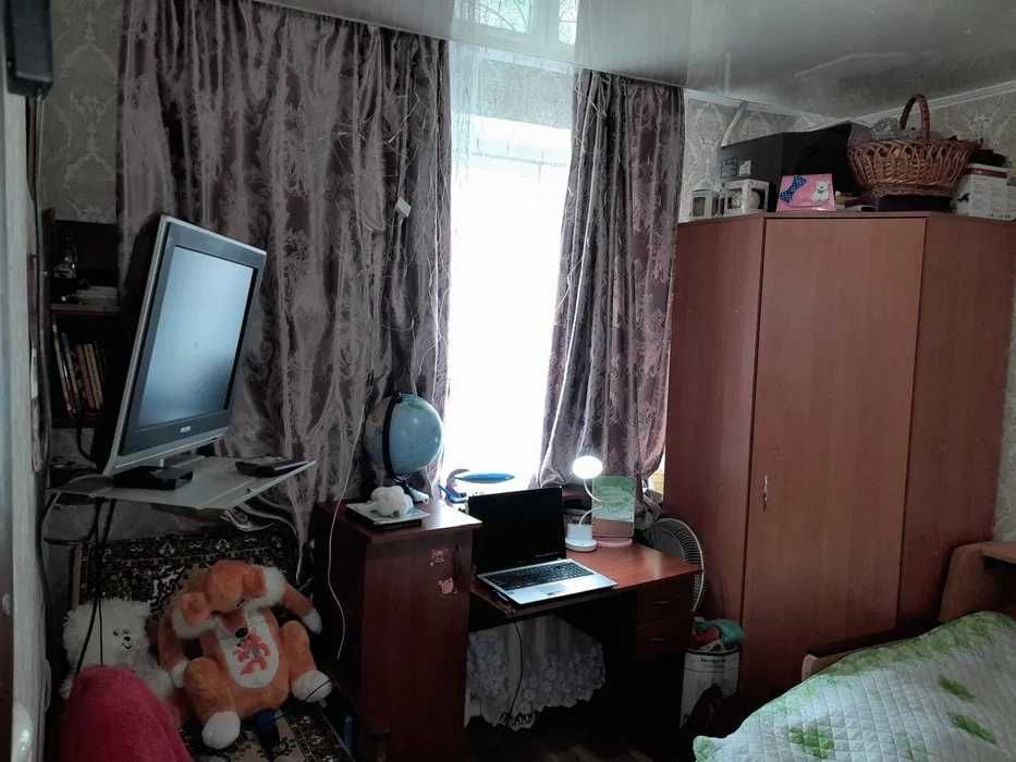 Продається недорого 2-кімнатна квартира в районі Половки