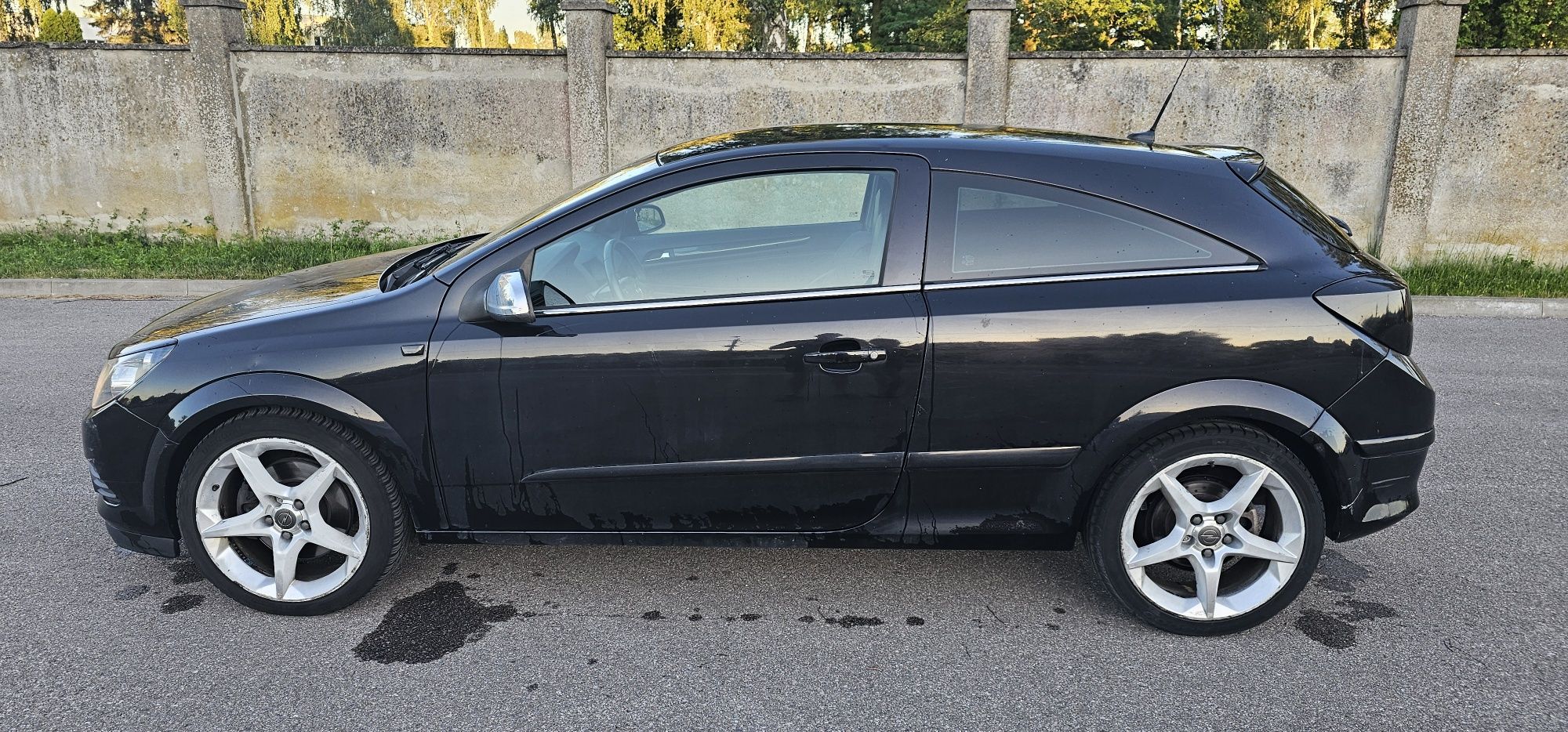 Opel Astra GTC 1.9 CDTI 150KM