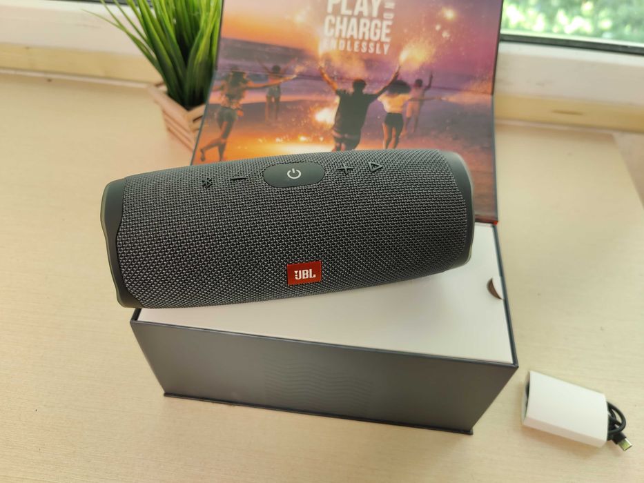 Портативная колонка JBL Charge Essential 2