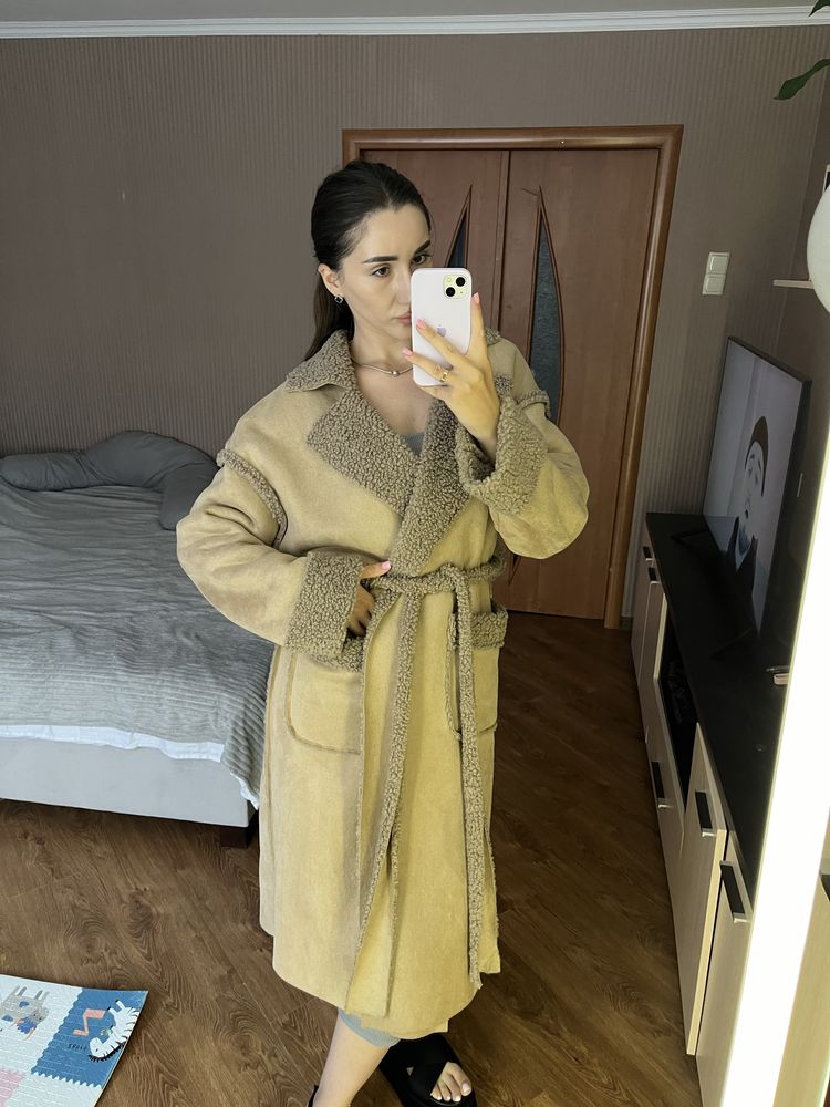 Довга коричнева дублянка