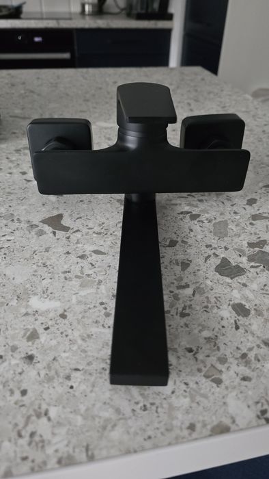 Bateria umywalkowa Sensea, nowa