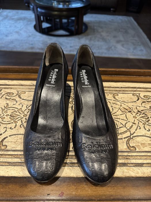 Продам взуття жіноче б/у