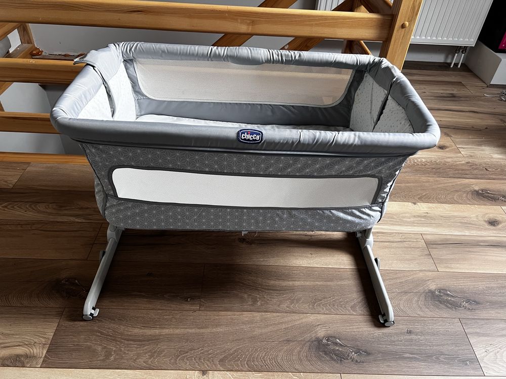 Chicco Next 2 Me Dream łóżeczko dostawne + gratis bujaczek
